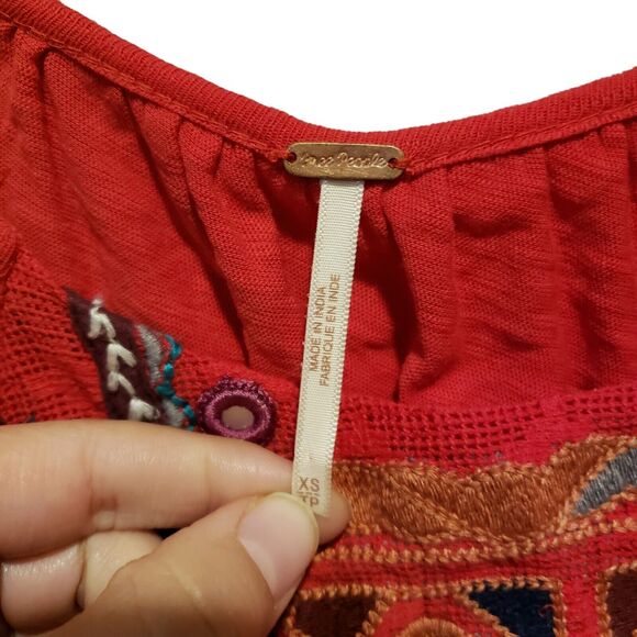 Free People Red Embroidered Boho Top Flowy Size XS - Picture 4 of 7